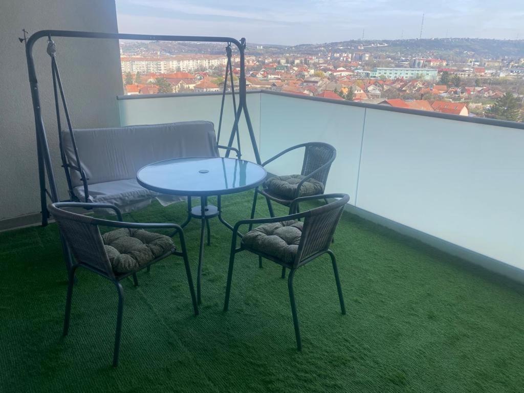 Dreamhill1 Apartment Oradea Bagian luar foto