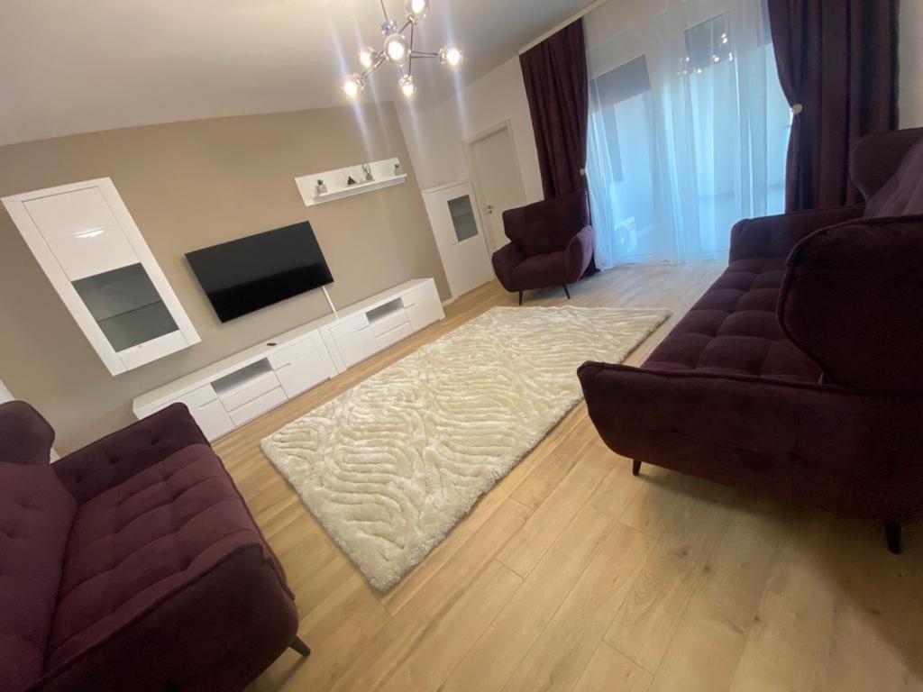 Dreamhill1 Apartment Oradea Bagian luar foto