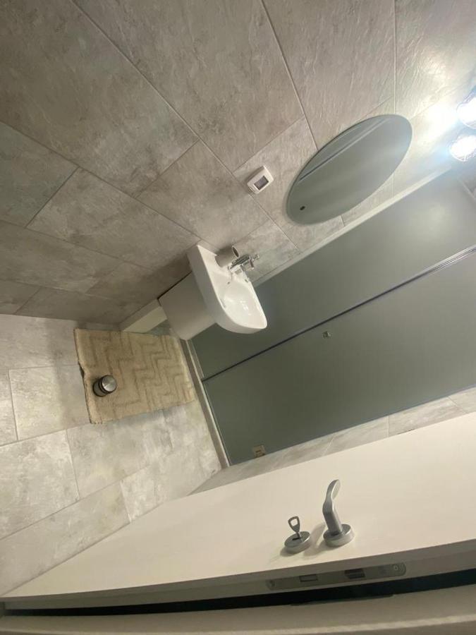 Dreamhill1 Apartment Oradea Bagian luar foto